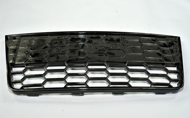 Ford Çıkma Yedek Focus 3 Ön Tampon Orta Izgara